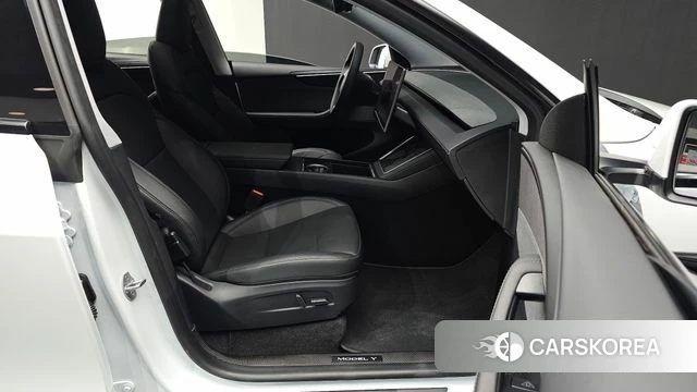 Tesla Model Y id 4773338 из Кореи 18