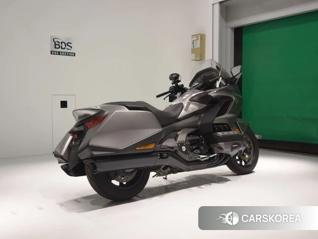 Проданный Honda GL1800 2018 из Японии, фото 2