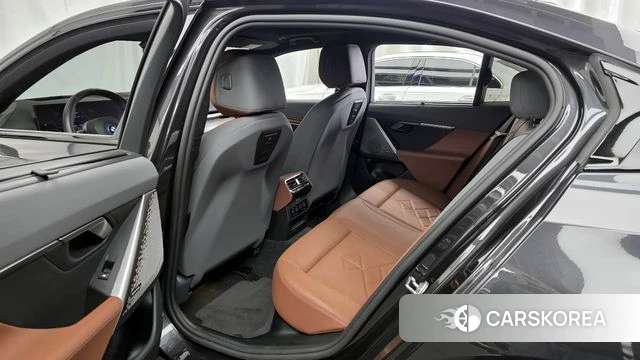 BMW i5 (G60) id 4185946 из Кореи 18