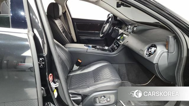 Jaguar All New XJ id 4604890 из Кореи 18