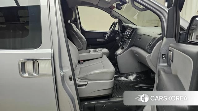 Hyundai The New Grand Starex id 4936746 из Кореи 18