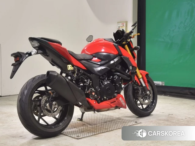 Проданный Suzuki GSX-S750 2018 из Японии, фото 2