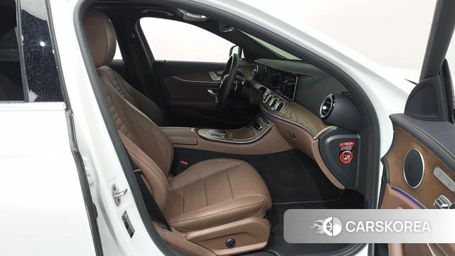 Mercedes-Benz E-Class W213 id 4750396 из Кореи 18