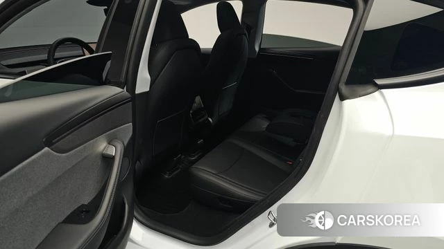 Tesla Model Y id 4612319 из Кореи 18