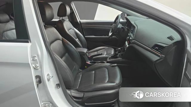Hyundai The New Avante AD id 4417161 из Кореи 18