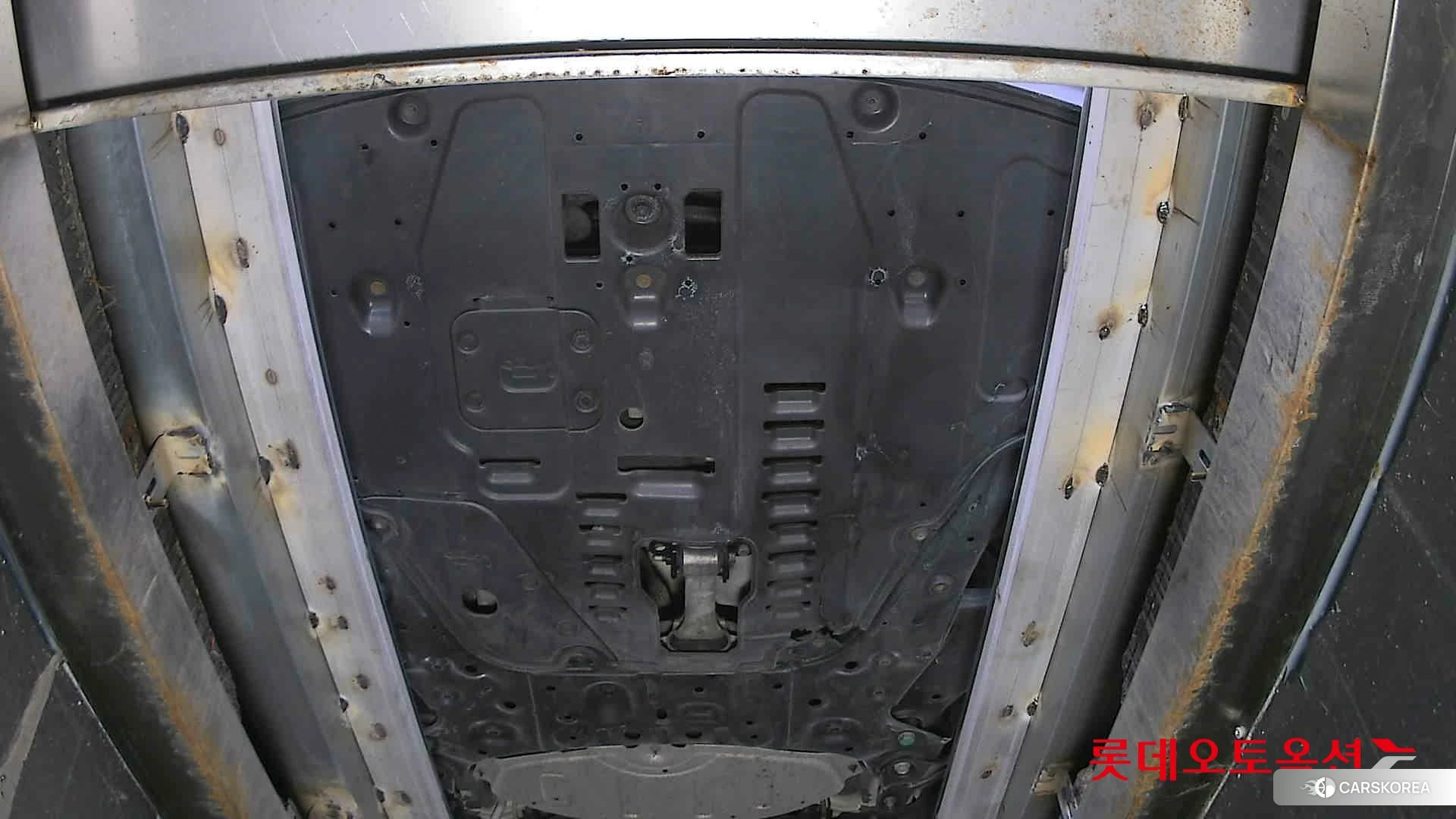 Kia Carnival id 3869406 из Кореи 18