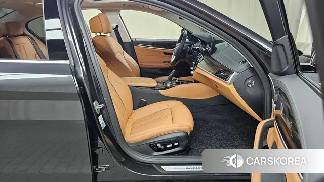 BMW 5 Series (G30) id 4416388 из Кореи 18