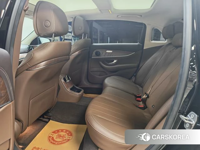 Mercedes-Benz E-class id 4264507 из Китая 18