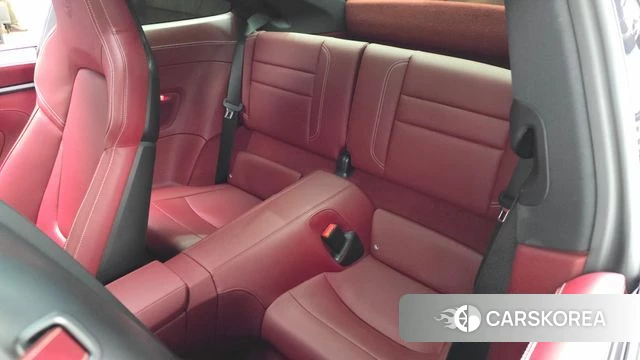 Porsche 911(992) id 4368850 из Кореи 18