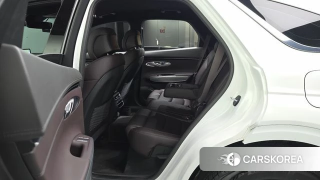 Genesis GV70 id 4231744 из Кореи 18