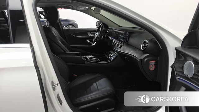 Mercedes-Benz E-Class W213 id 4477651 из Кореи 18