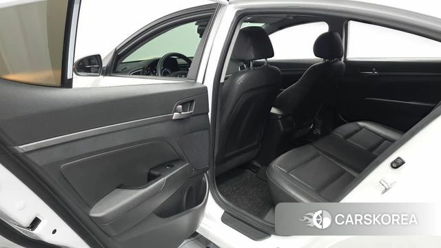 Hyundai Avante AD id 4520706 из Кореи 18