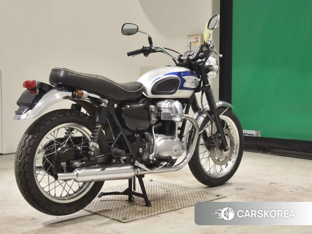 Проданный Kawasaki W650 2010 из Японии