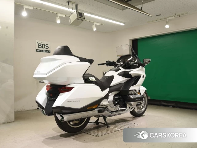Проданный Honda GL1800 TOUR DCT 2024 из Японии, фото 2