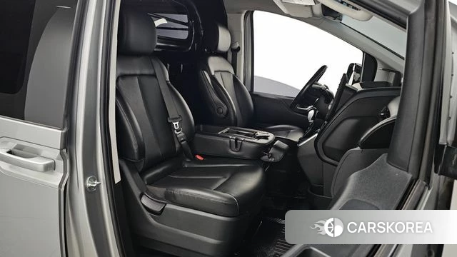 Hyundai Staria id 4231360 из Кореи 18