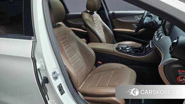Mercedes-Benz E-Class W213 id 4672646 из Кореи 18