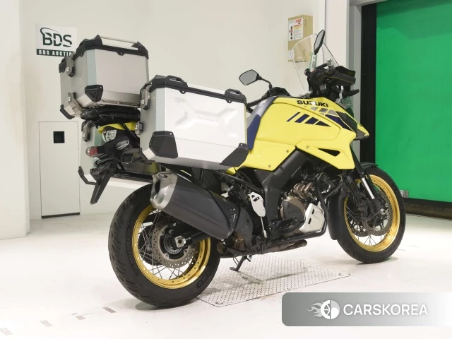 Проданный Suzuki V-STROM 1050XT 2021 из Японии
