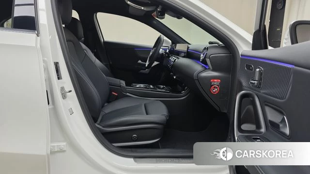 Mercedes-Benz A-Class W177 id 4571104 из Кореи 18