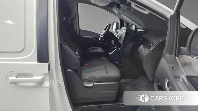 Hyundai Staria id 4529126 из Кореи 18