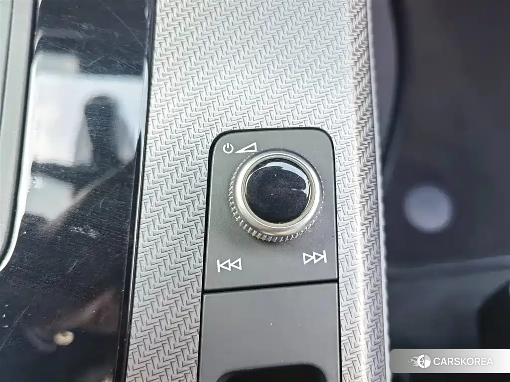 Audi Q5L id 4539080 из Китая 18