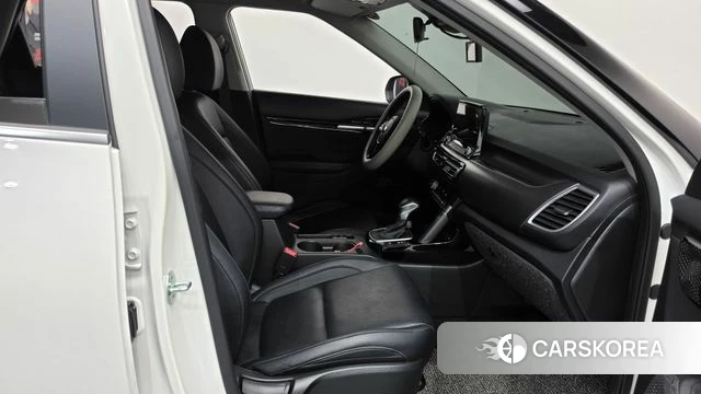 Kia Seltos id 4693321 из Кореи 18