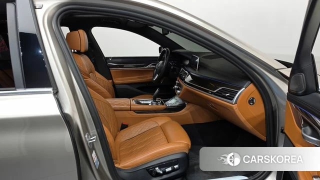 BMW 7 Series (G11) id 4284142 из Кореи 18