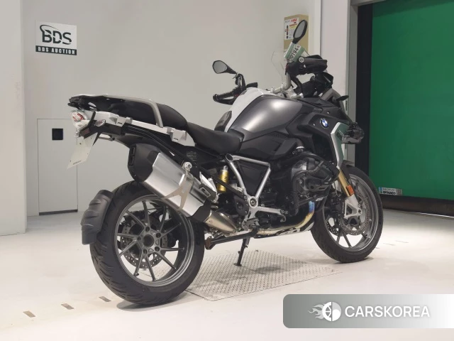 Проданный BMW R1250GS 2021 из Японии, фото 2