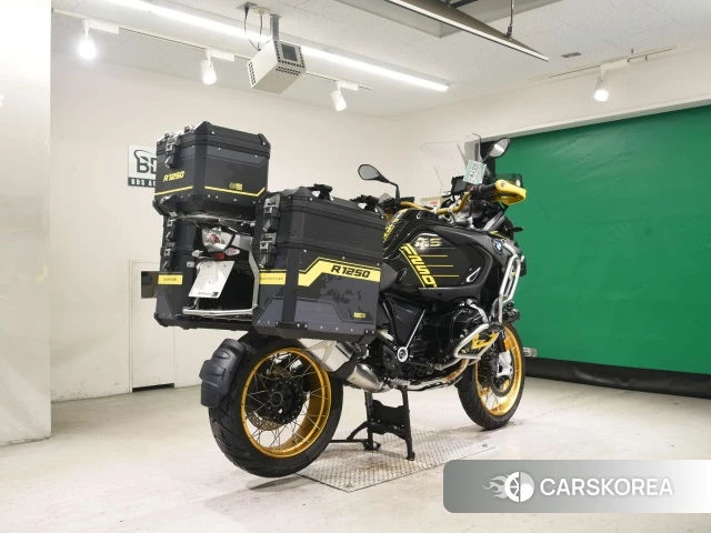 Проданный BMW R1250GS ADVENTURE 2021 из Японии, фото 2