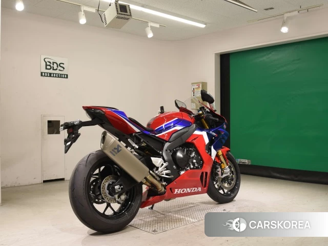 Проданный Honda CBR1000RR-R FIREBLADE SP 2020 из Японии, фото 2