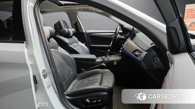 BMW 5 Series (G30) id 4430448 из Кореи 18