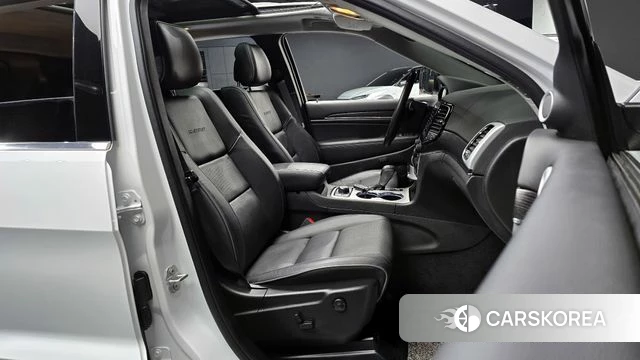 Jeep Grand Cherokee id 4344587 из Кореи 18