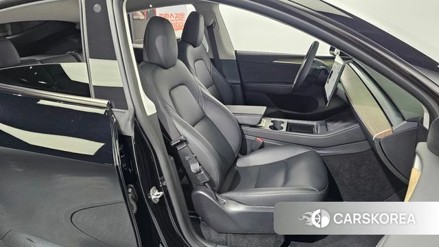 Tesla Model Y id 4381778 из Кореи 18