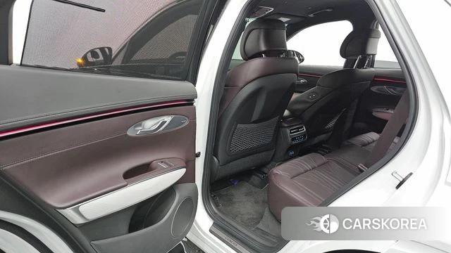 Genesis GV70 id 4607750 из Кореи 18