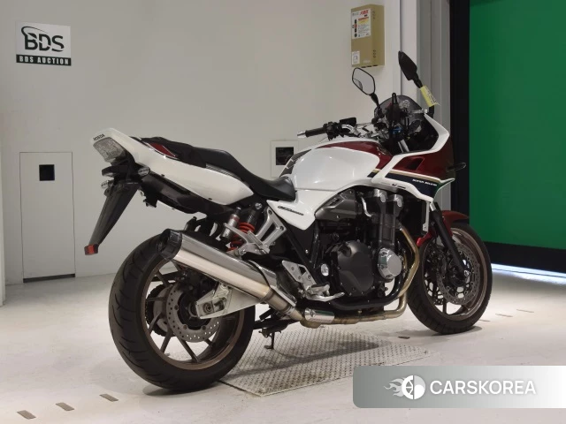 Проданный Honda CB1300SF BOLDOR 2017 из Японии, фото 2