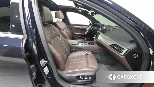 BMW 5 Series (G30) id 4304771 из Кореи 18