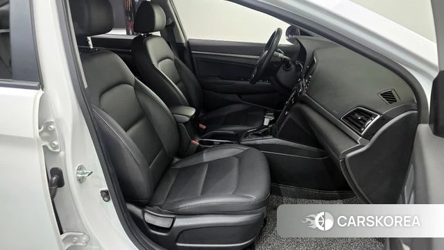 Hyundai Avante AD id 4295156 из Кореи 18