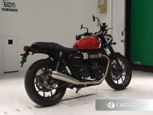 Проданный Triumph STREET TWIN 2017 из Японии, фото 2