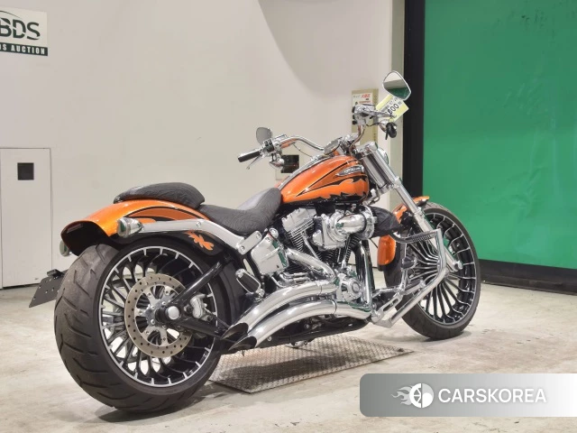 Проданный Harley-Davidson Softail Breakout FXSB CVO 2014 из Японии