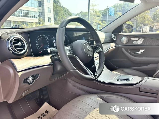 Mercedes-Benz E-class id 4276720 из Китая 18