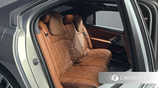 BMW 7 Series (G70) id 4645124 из Кореи 18