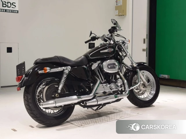 Проданный Harley-Davidson Sportster XL1200C 2015 из Японии