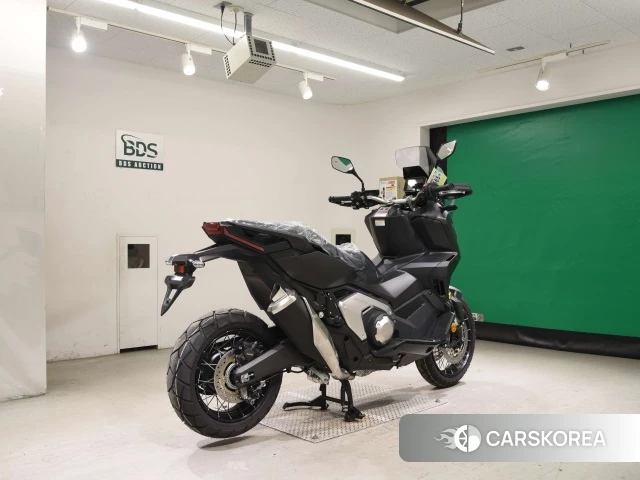 Проданный Honda X-ADV 750 2024 из Японии, фото 2
