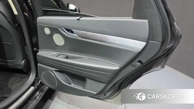 Genesis Electrified G80 (RG3) id 4470268 из Кореи 18