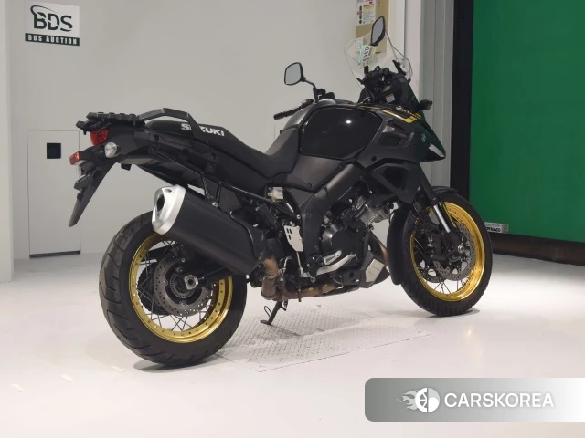 Проданный Suzuki V-STROM 1000XT 2020 из Японии, фото 2
