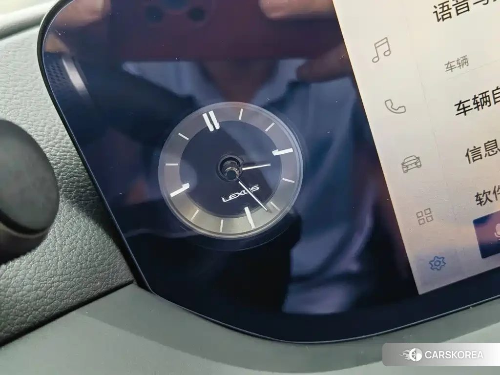 Lexus ES id 4659709 из Китая 18