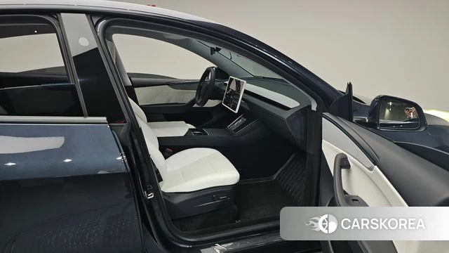 Tesla Model Y id 4279594 из Кореи 18