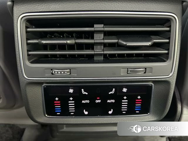 Audi Q8 id 4259175 из Китая 18