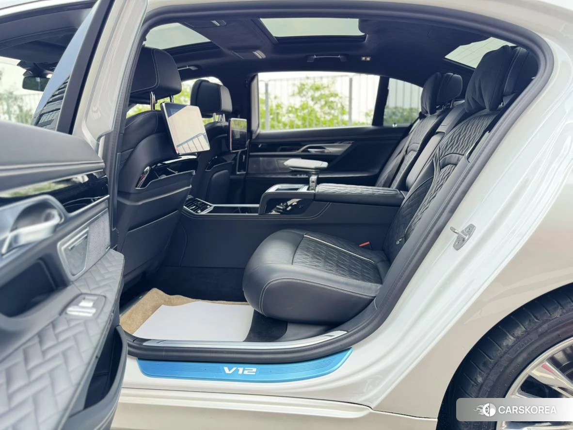 BMW 7 series id 4454687 из Китая 18