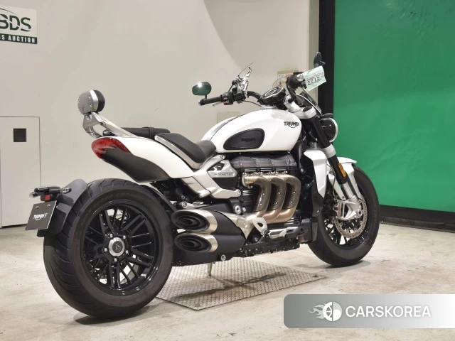 Проданный Triumph ROCKET 3 R 2020 из Японии