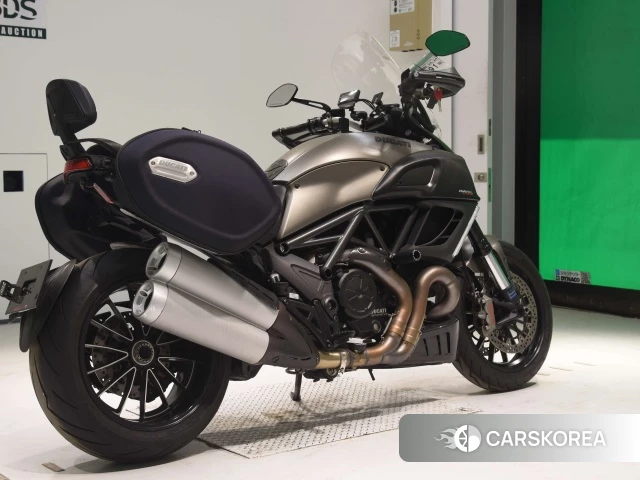 Проданный Ducati DIAVEL STRADA 2013 из Японии